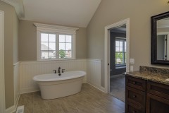 regency-master_bathroom_2-12977