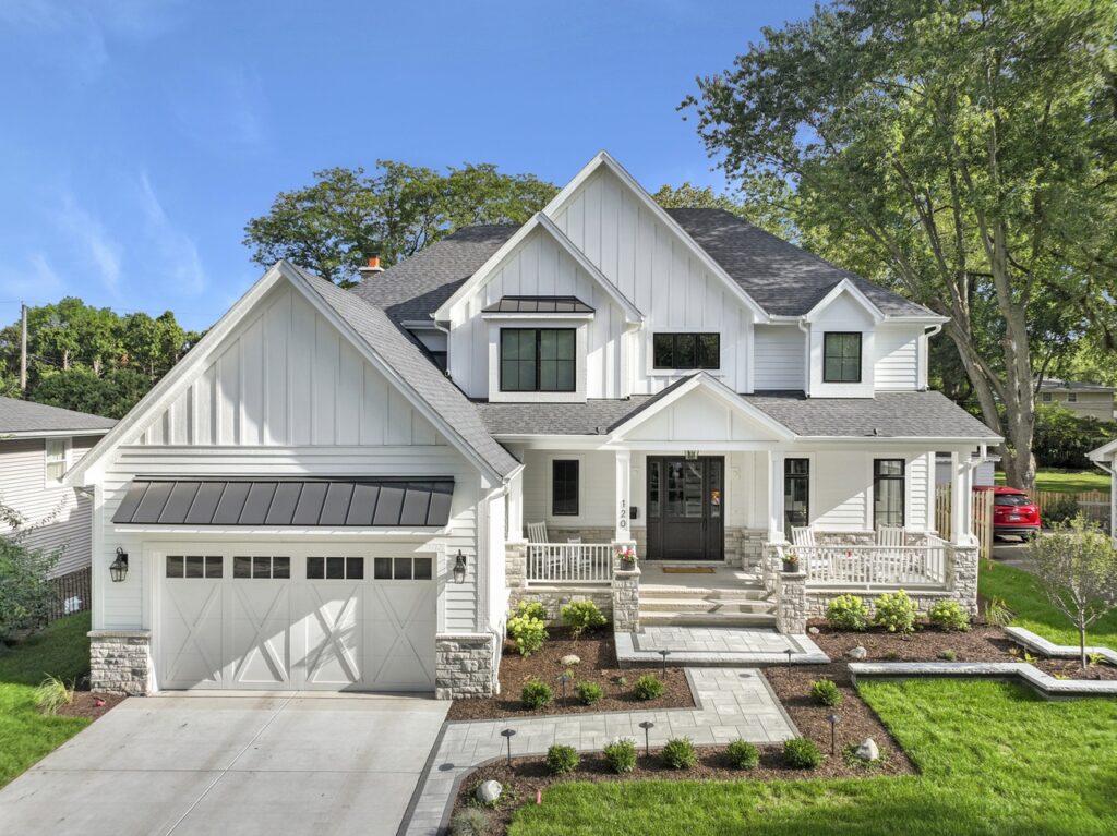 Modern Farm House Hemingway Manor
